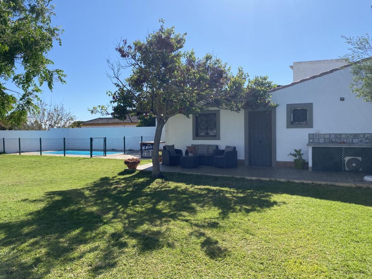 Sumatra Villa Chiclana de la Frontera Exterior photo